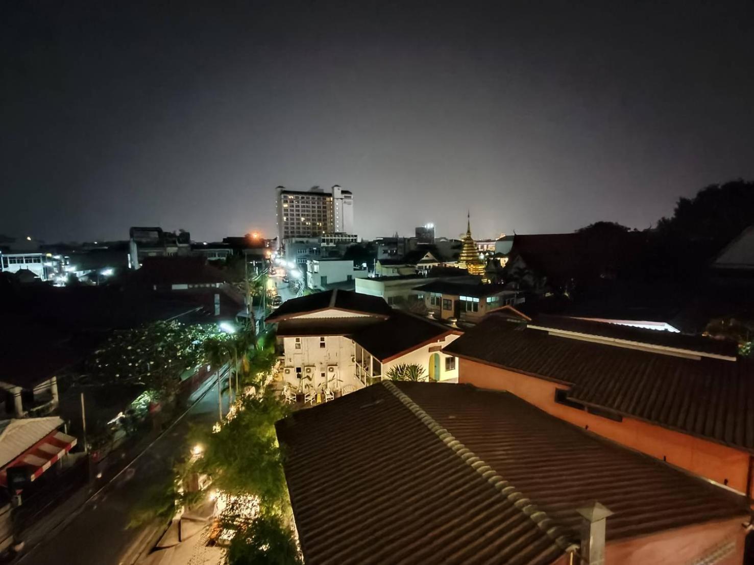 The Guest Chang Moi Boutique Hotel Чиангмай Екстериор снимка